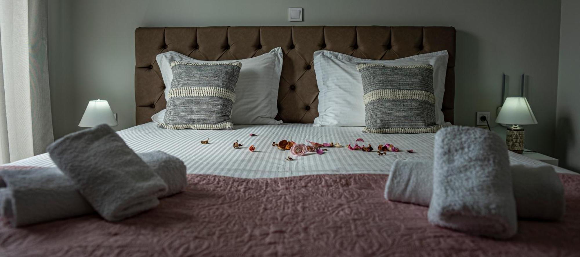 Nikitas Apartments & Suites Kanáli Kültér fotó