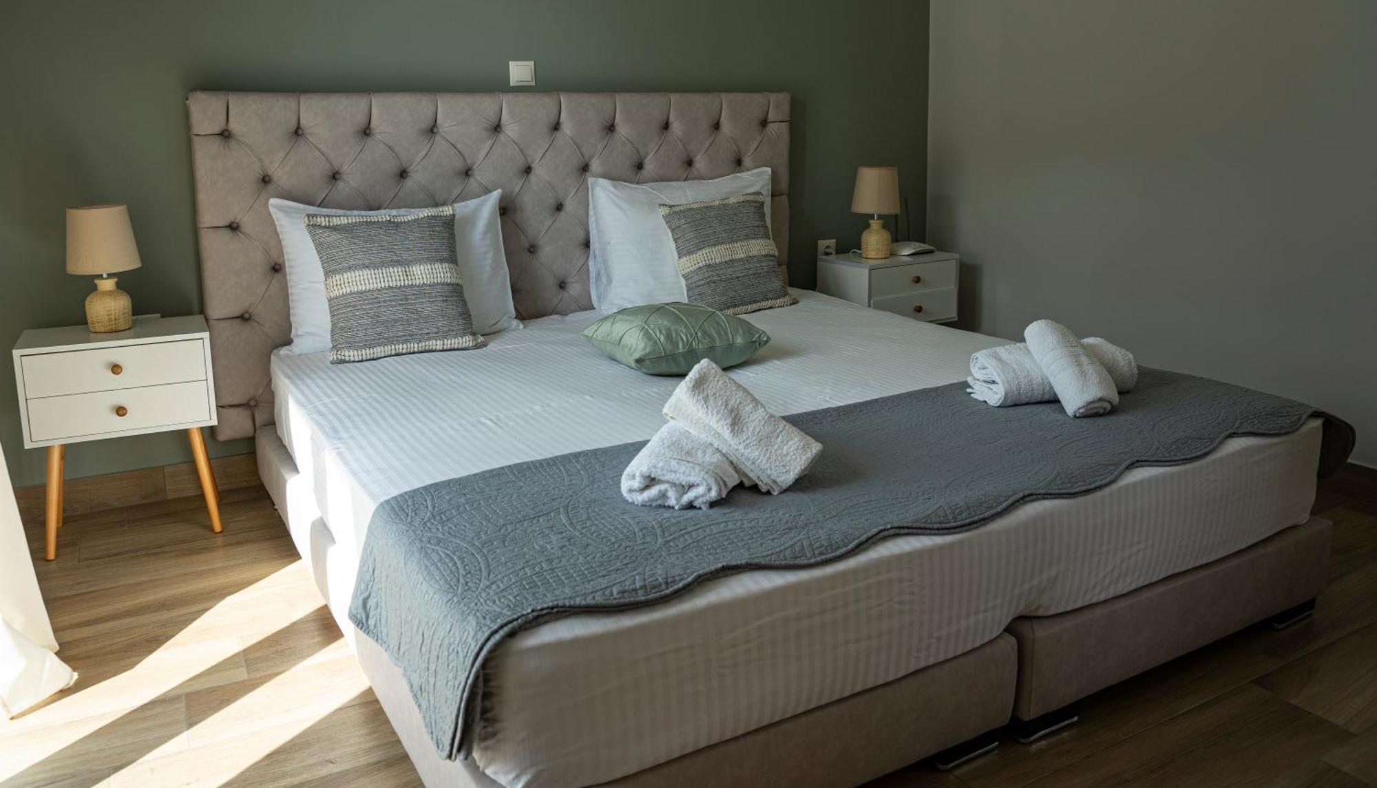 Nikitas Apartments & Suites Kanáli Kültér fotó