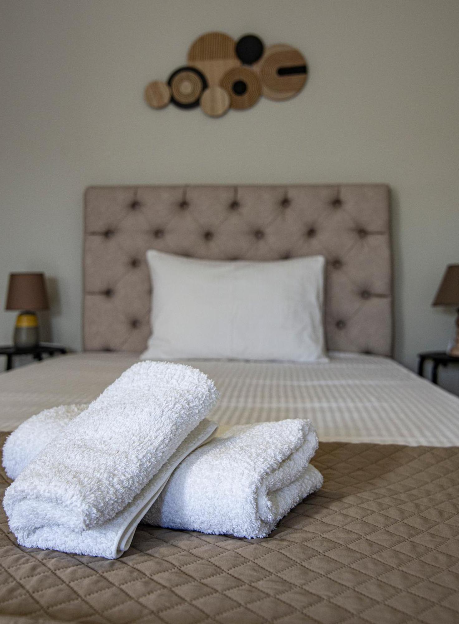 Nikitas Apartments & Suites Kanáli Kültér fotó