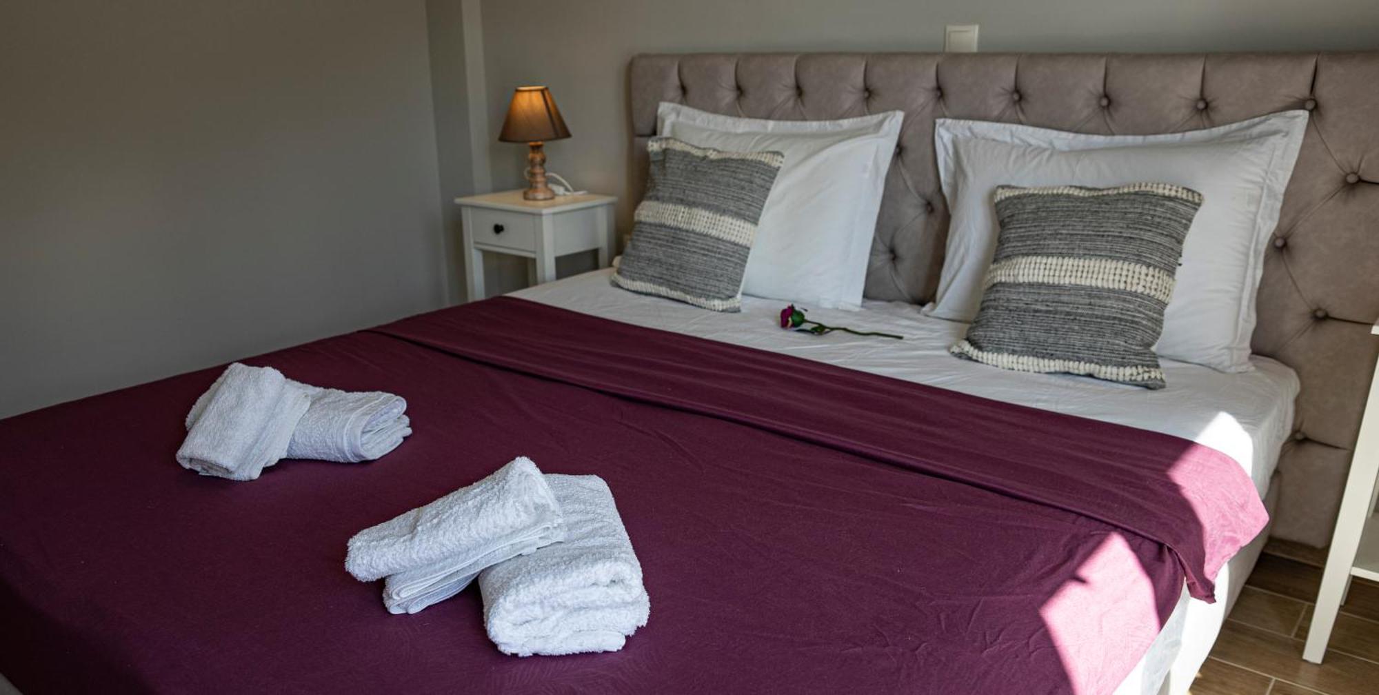 Nikitas Apartments & Suites Kanáli Kültér fotó
