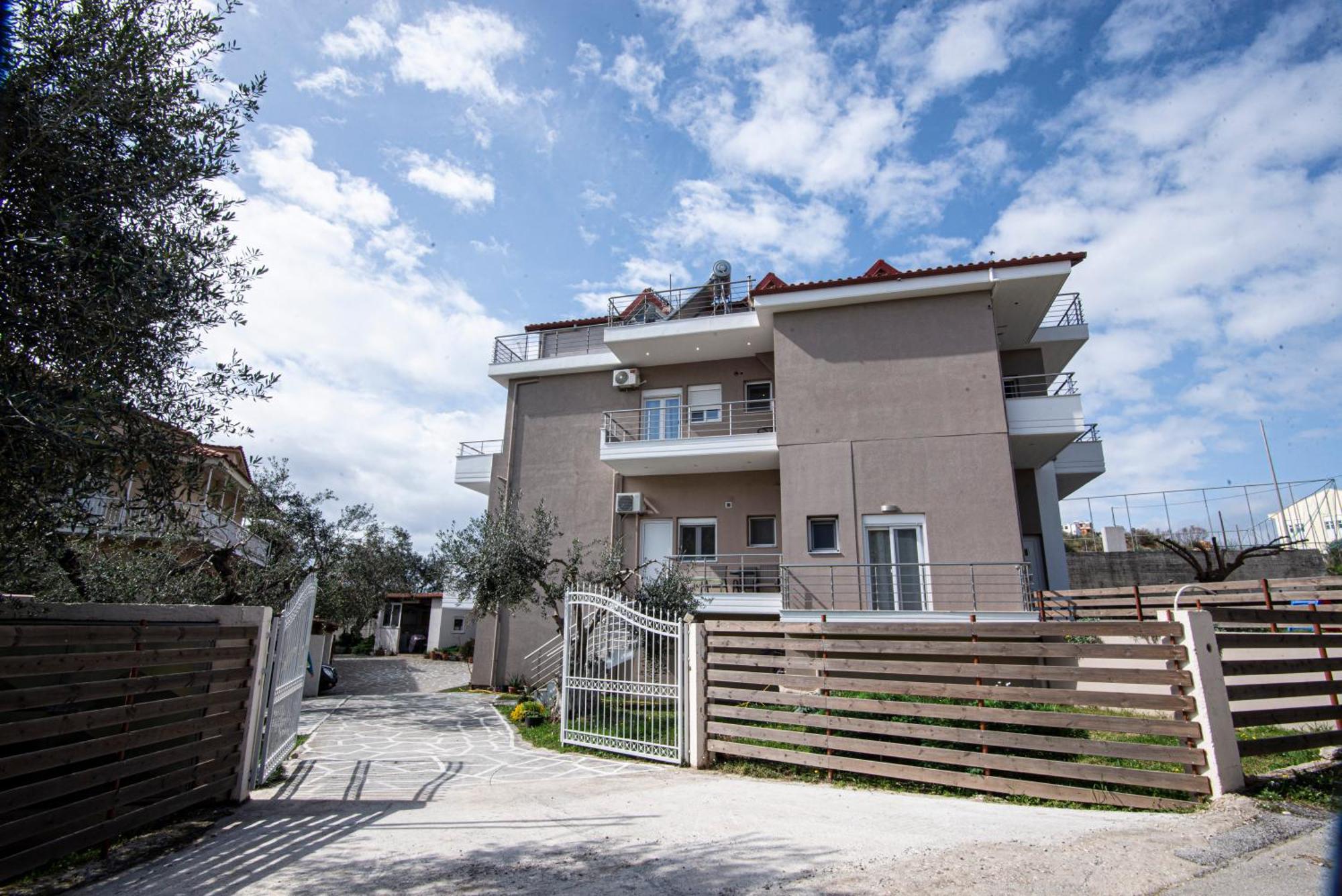 Nikitas Apartments & Suites Kanáli Kültér fotó
